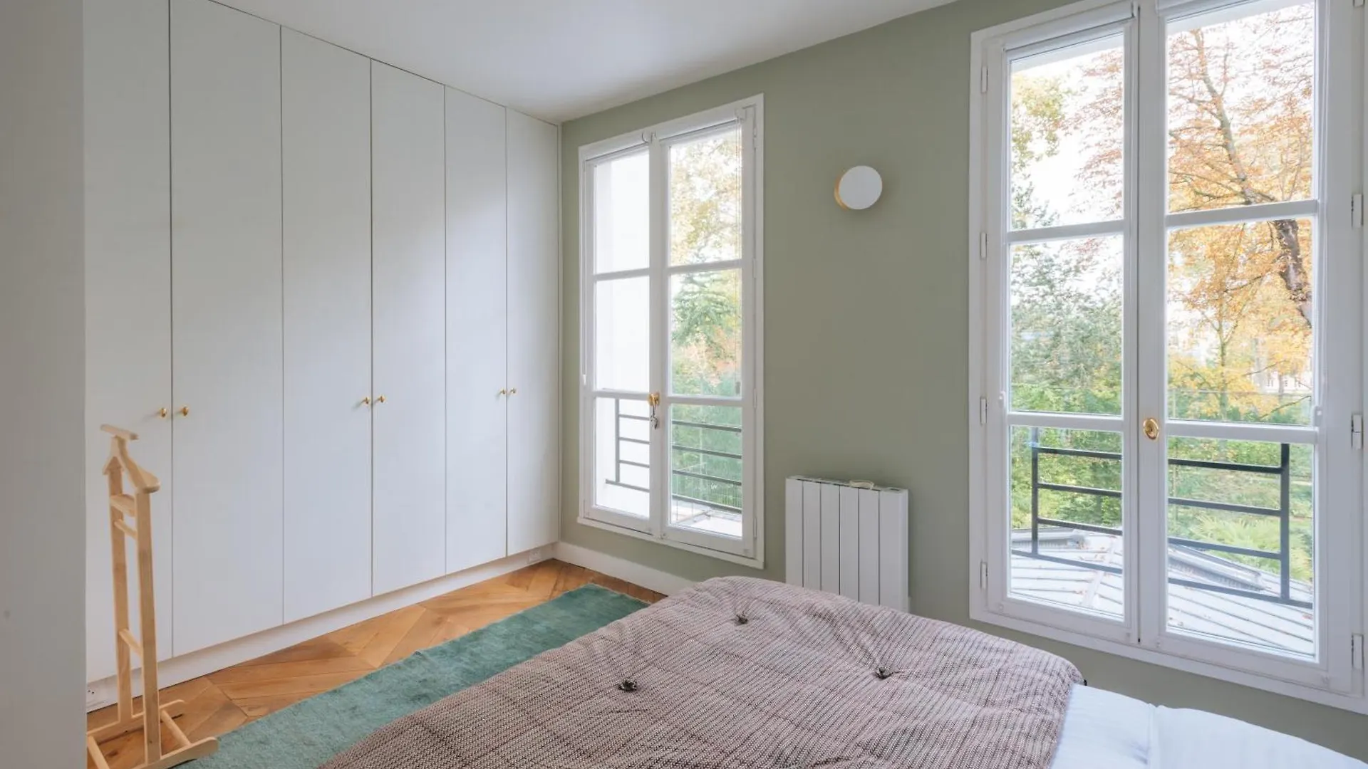 Modern Rustic-Style Apartment 7Th Arrondissement! Paris 0*,  France