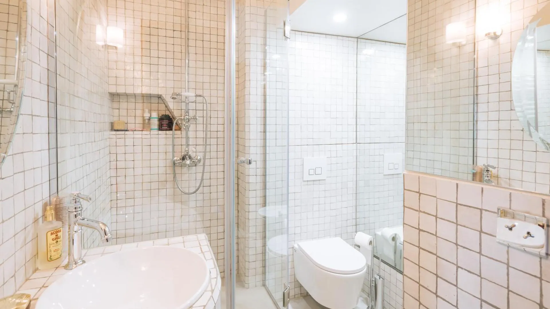 Modern Rustic-Style Apartment 7Th Arrondissement! Paris