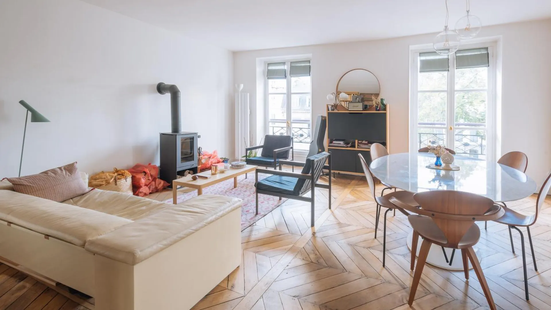 Modern Rustic-Style Apartment 7Th Arrondissement! Paris